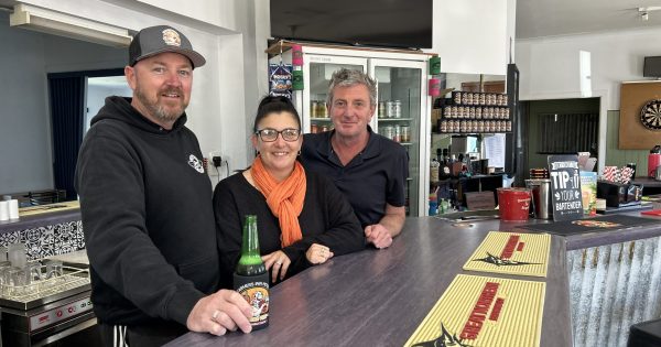 It's more than happy hour as Burrumbuttock's Farmers Inn Hotel enjoys a long-overdue comeback