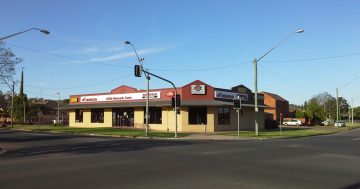 Police hunt for men who allegedly used stolen Xtrail to ram-raid Griffith Motorcycle Centre