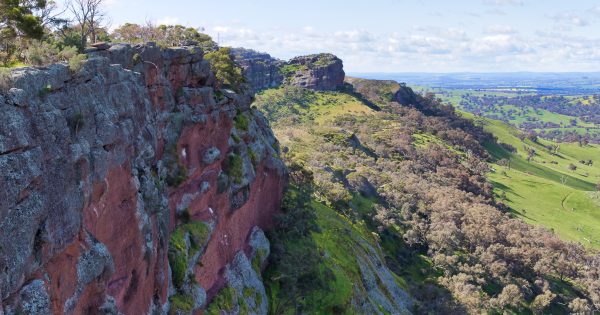 Rare opportunity to trek to the peak of Table Top Mountain in the name of charity