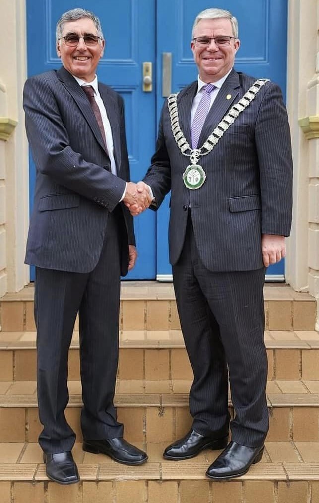 Temora Shire Council deputy mayor Graham Sinclair and mayor Rick Firman 