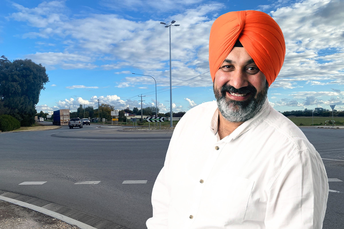 Sikh guy at roundabout 