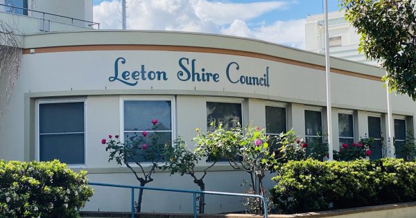 Fewer empty shops on Leeton's main street as employment booms, but tourism down, report states