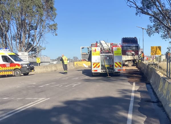 emergency services vehicles on Wallendbeen Bridge