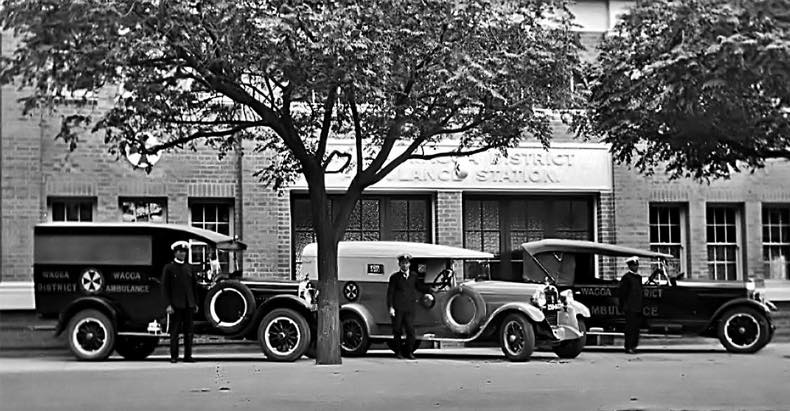 The Wagga Wagga District Ambulance Station originally sported large garage doors with panes of obscure glass. 