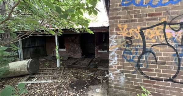 Riverina Rewind: What will become of the historic Best Street Gatekeeper's Cottage?