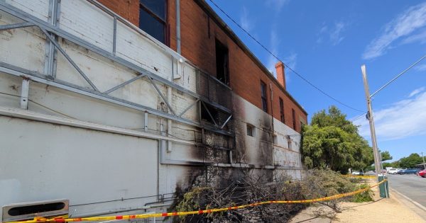 Wagga cafe closed following late-night fire