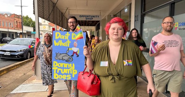 'We're not America': Wagga pro-trans group slams Queensland puberty blocker ban