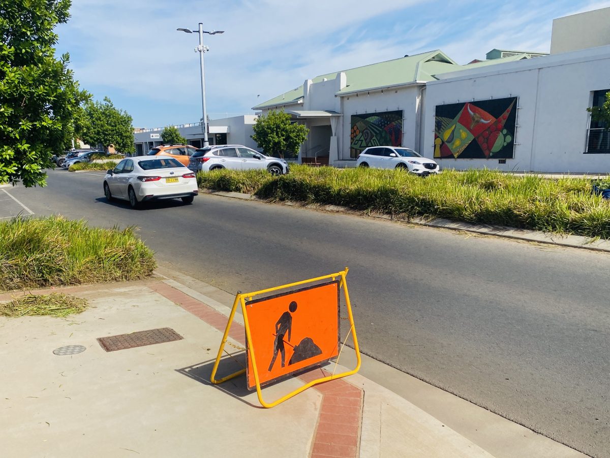 Yambil St with roadworks sign 