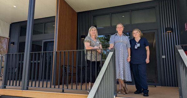 Nurses housed in newly built Riverina health worker accommodation