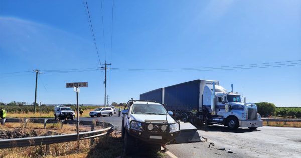 Two drivers charged in Griffith after alleged offences with potentially 'catastrophic consequences'