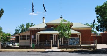 Narrandera man tasered after allegedly waving iron bars and adopting fighting stance