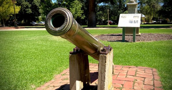 Riverina Rewind: Wagga's 'time gun' delivers a blast from the past