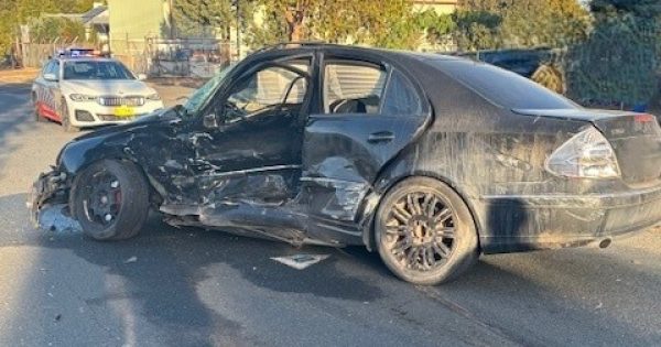 Griffith driver of Mercedes-Benz to face court after high-speed chase in Leeton and Narrandera