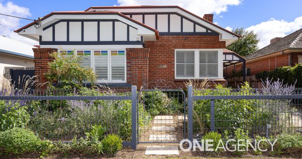 Timeless 1930s gem in Central Wagga offers comfort and character