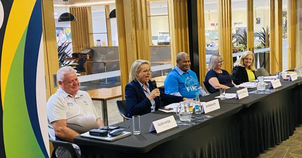 Fiery Griffith election debate sees Farrer candidates clash on water and donors