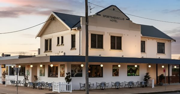 Wagga publicans add 11 names to their 'barred' list as man gains reprieve after 'owning his mistakes'
