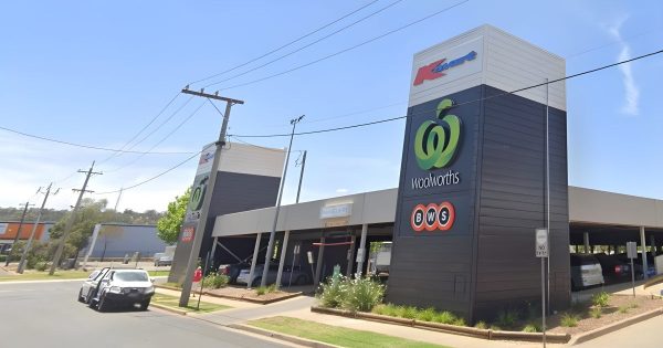 Griffith driver cops $800 fine for alleged burnout in front of police car outside Woolies