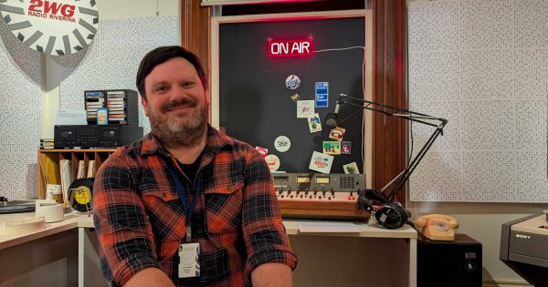 Wagga is the Riverina's own Radio City with new exhibition at Historic Council Chambers