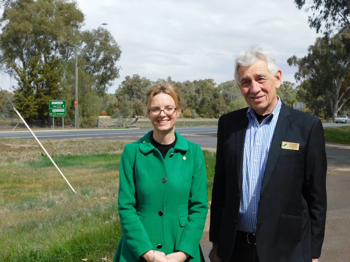 Two politicians in Narrandera