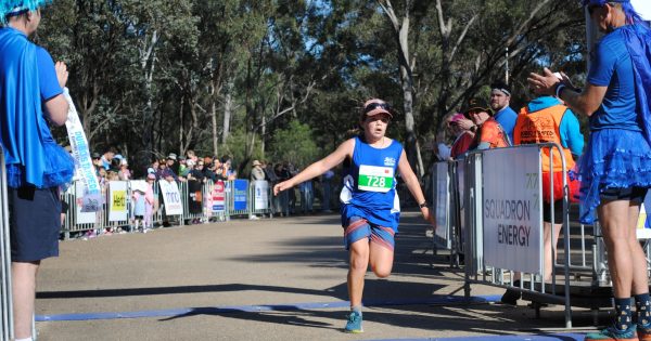 Hay teenager to run 300 km in August to fight blindness
