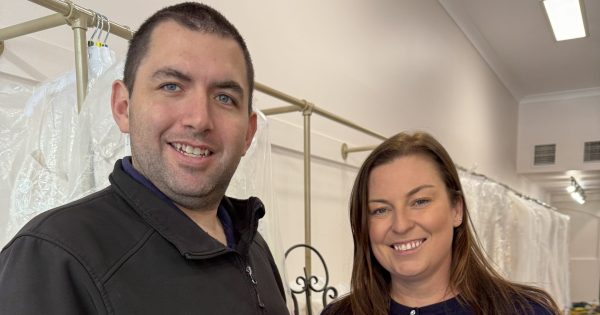 'She's a lifesaver': Wagga retailer's quick action saves life of tradie suffering cardiac arrest