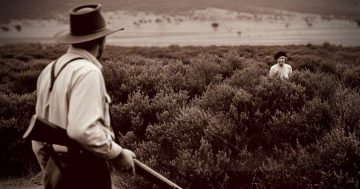 Riverina Rewind: When 50 men searched for the naked lady who roamed the Cootamundra hills