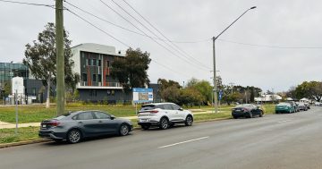 Griffith Council urges drivers to follow road rules while parking in busy streets around new hospital