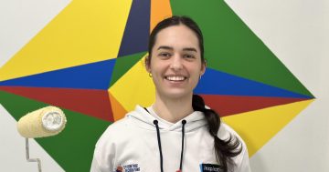 Painter plying her trade in Wagga wants more women to follow in her footsteps