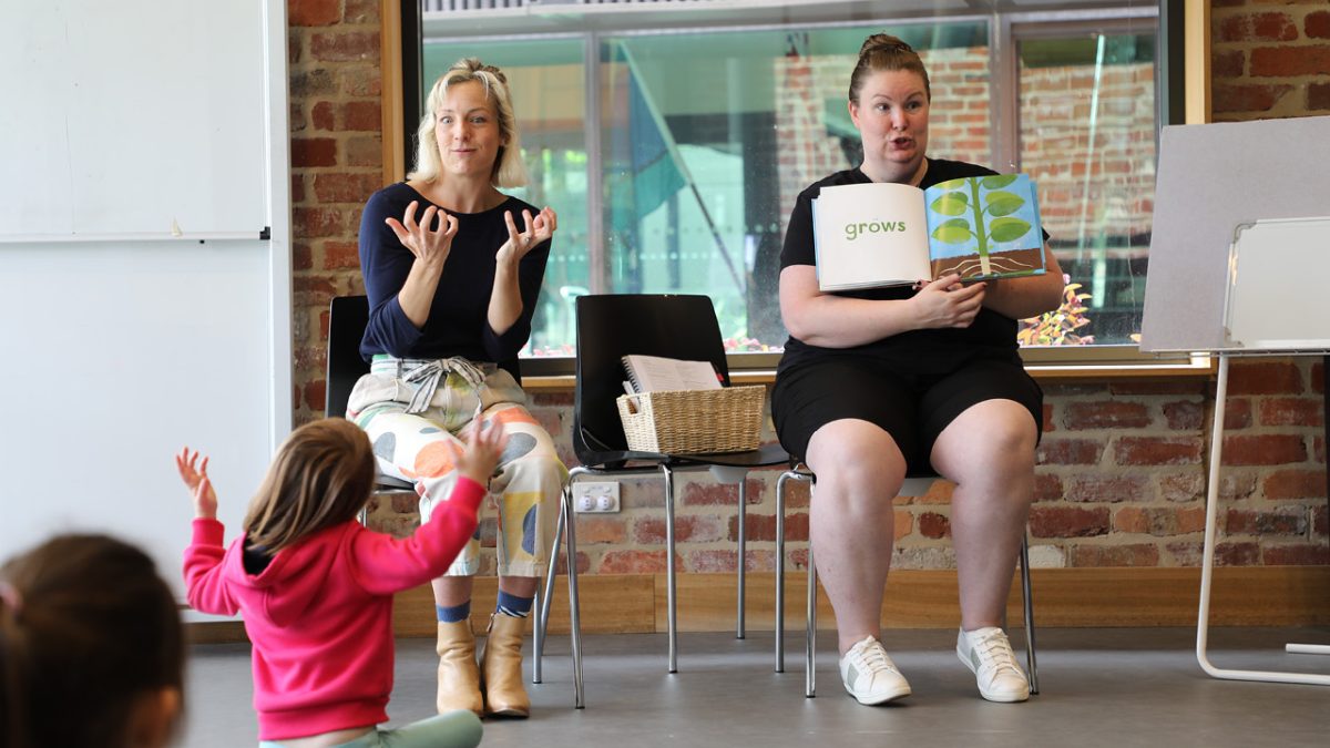 Auslan and English Storytime