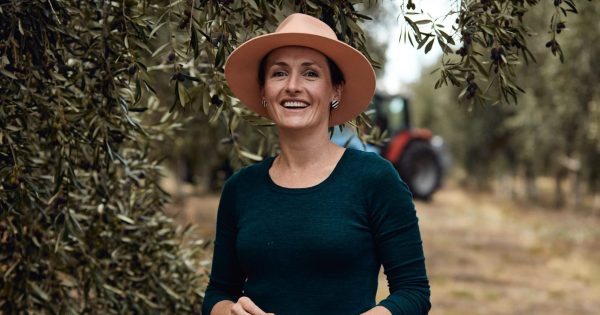 Entrepreneur who ditched big supermarkets to open permanent farmers' market in Wagga