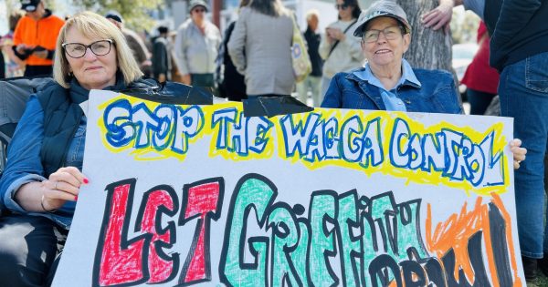 Wagga actively ‘blocked’ orthopaedic services for Griffith, protest rally told