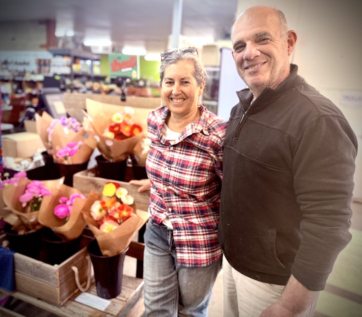 Farmer Kate Arthur with Rob Papasidero from Wagga Fruit Supply
