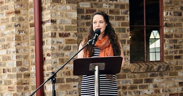 ‘The Tallest Man’: Griffith farewells beloved paediatrician Professor Maxwell Hopp at Piccolo Family Farm