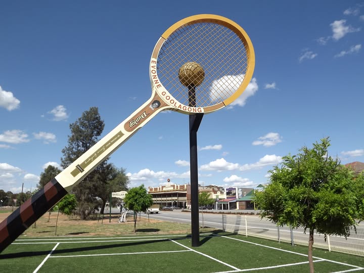 The Big Tennis Racquet honours Evonne Goolagong-Cawley.