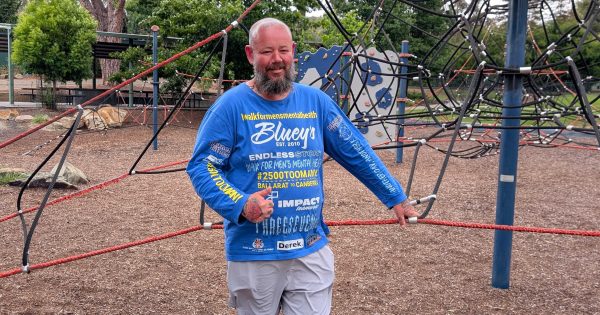 A stroll from Ballarat to Canberra via Wagga: Alan is shining a light on men's mental health