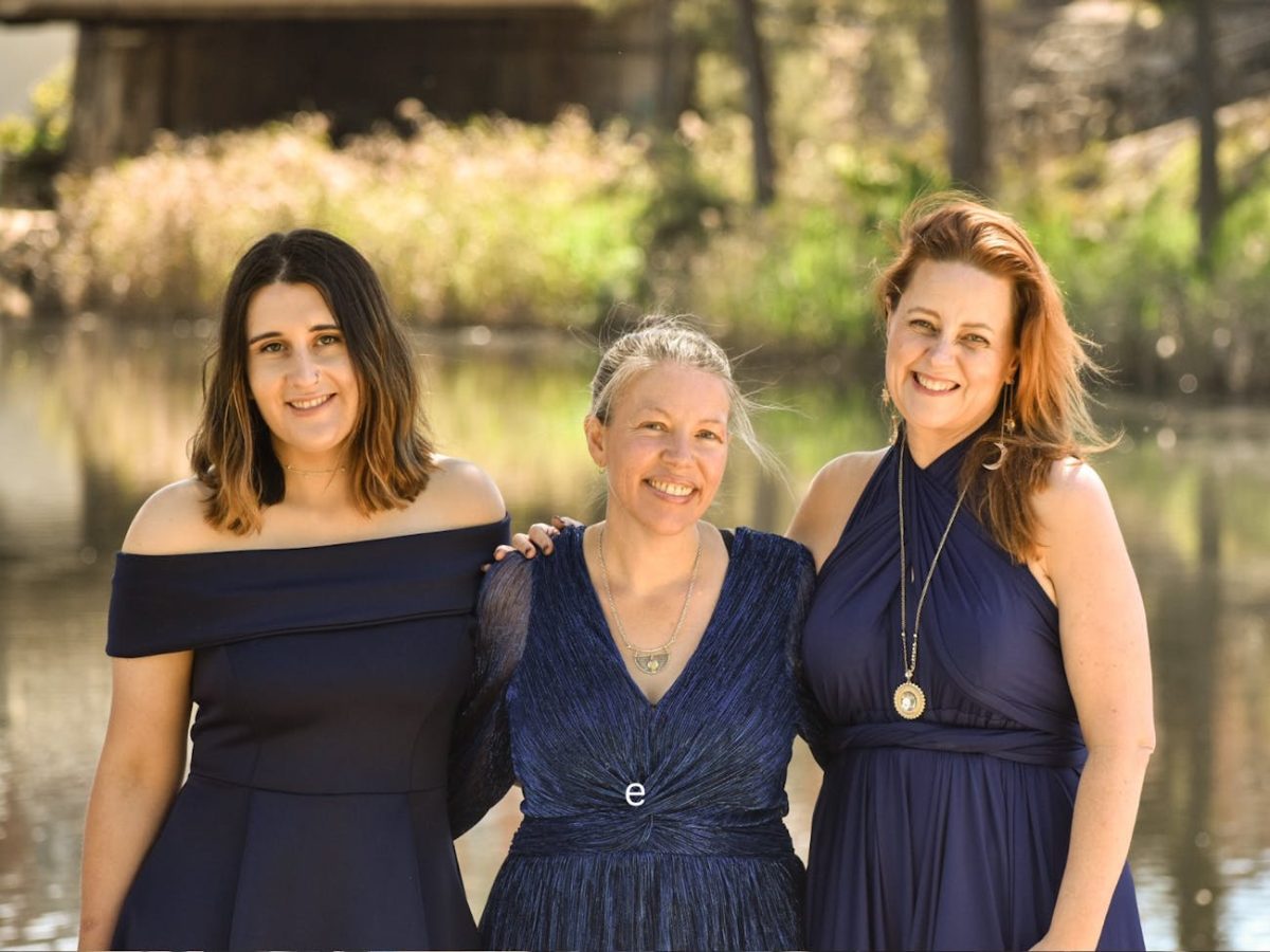 Eve: Songs of Holiday, Heart and Home