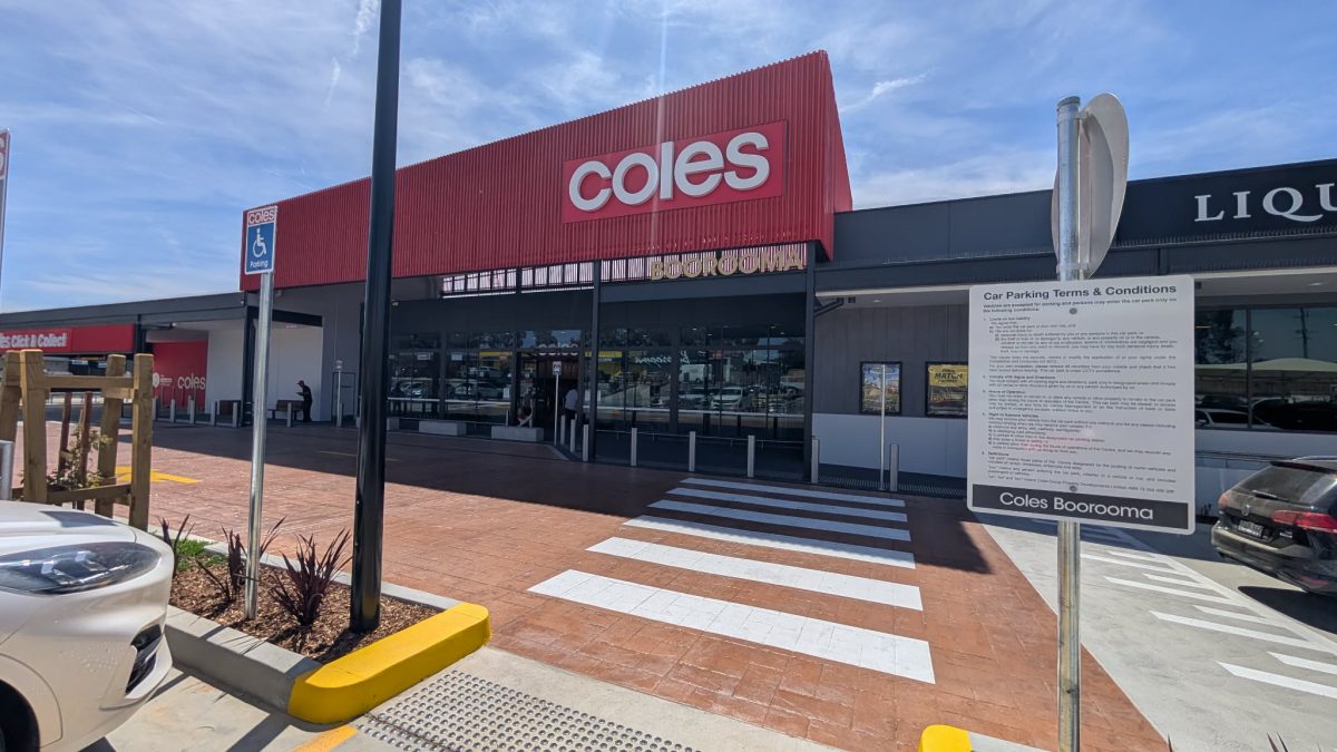 Boorooma residents have given their tick of approval to the new carpark at the new Boorooma Coles. 