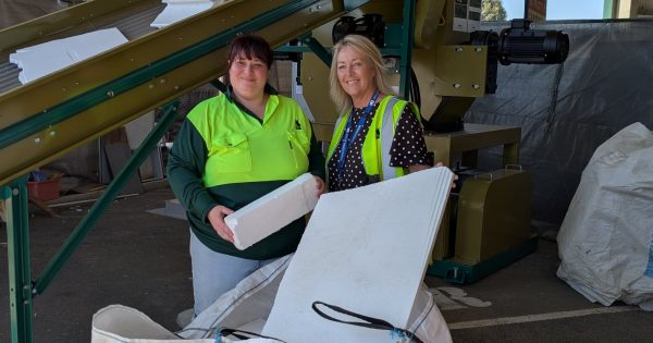 'Food waste goes in your green bin': Wagga residents urged to separate rubbish this Christmas