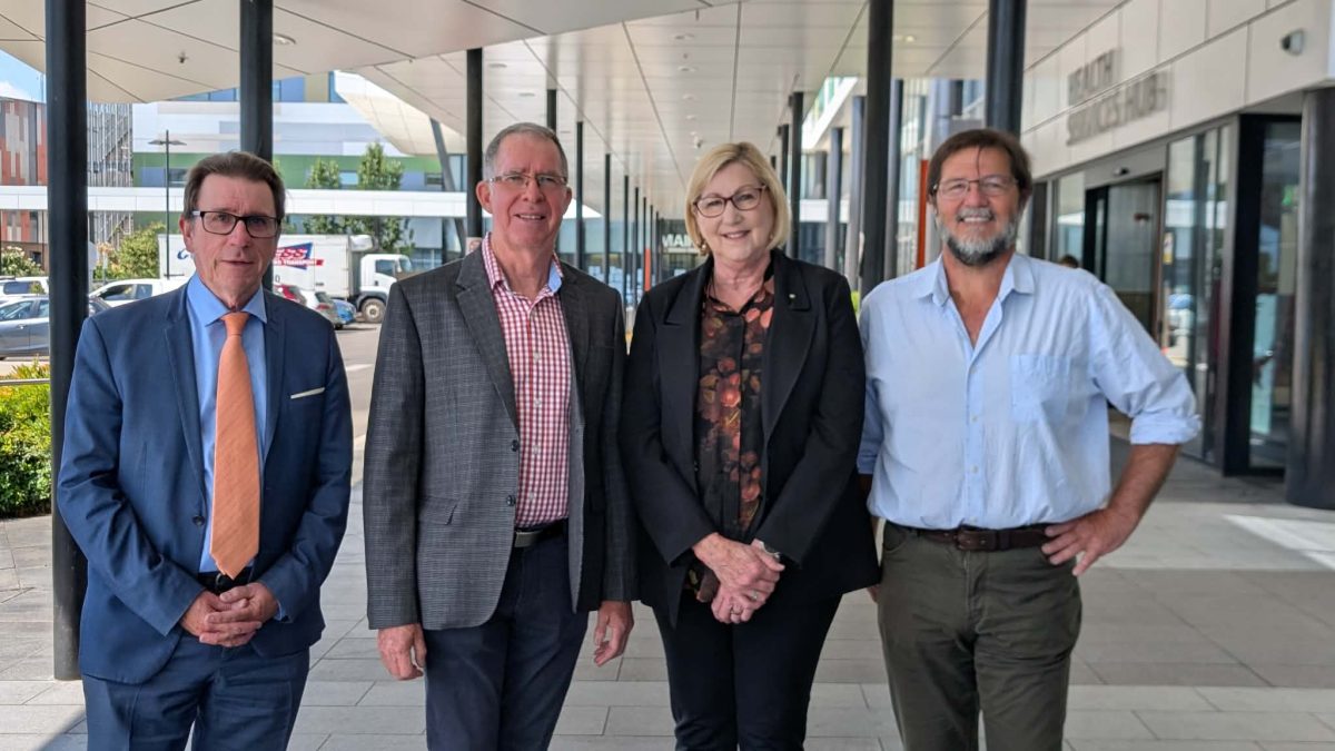 Member for Wagga Wagga Dr Joe McGirr, MLHD Board Chair Adrian Lindner and MLHD Director Paediatrics A/Prof John Preddy, thank MLHD Chief Executive Jill Ludford for her service following the announcement of her retirement.