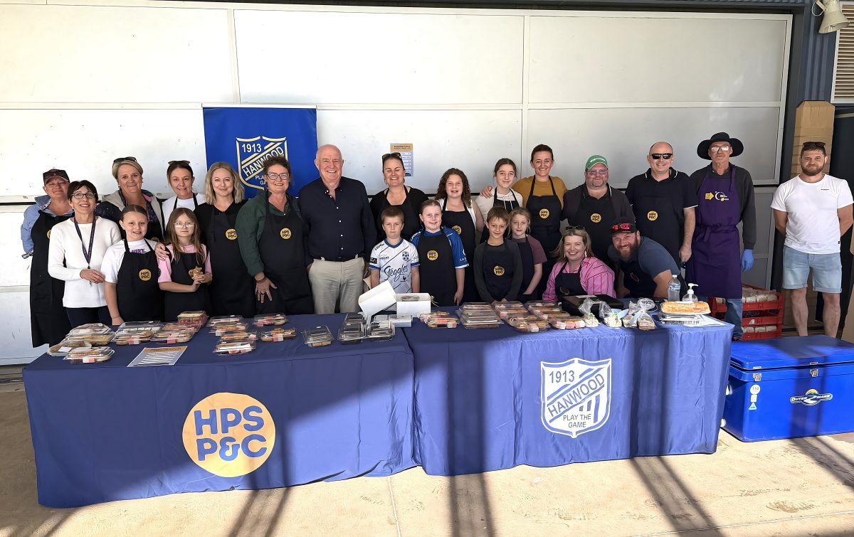 crowd at a fundraiser