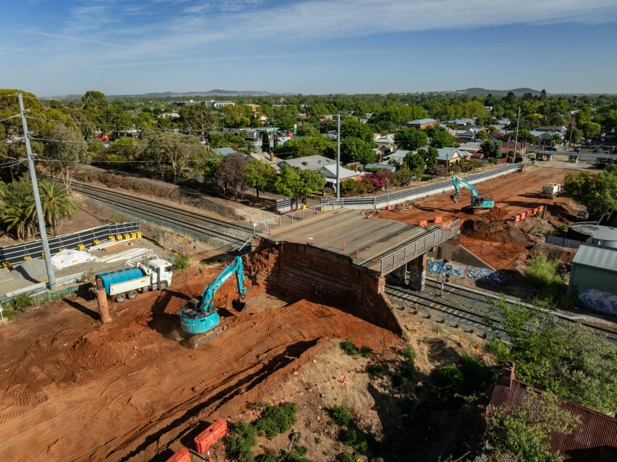 Inland Rail has named the date for when the remaining section of the Edmondson Street Bridge will be removed.