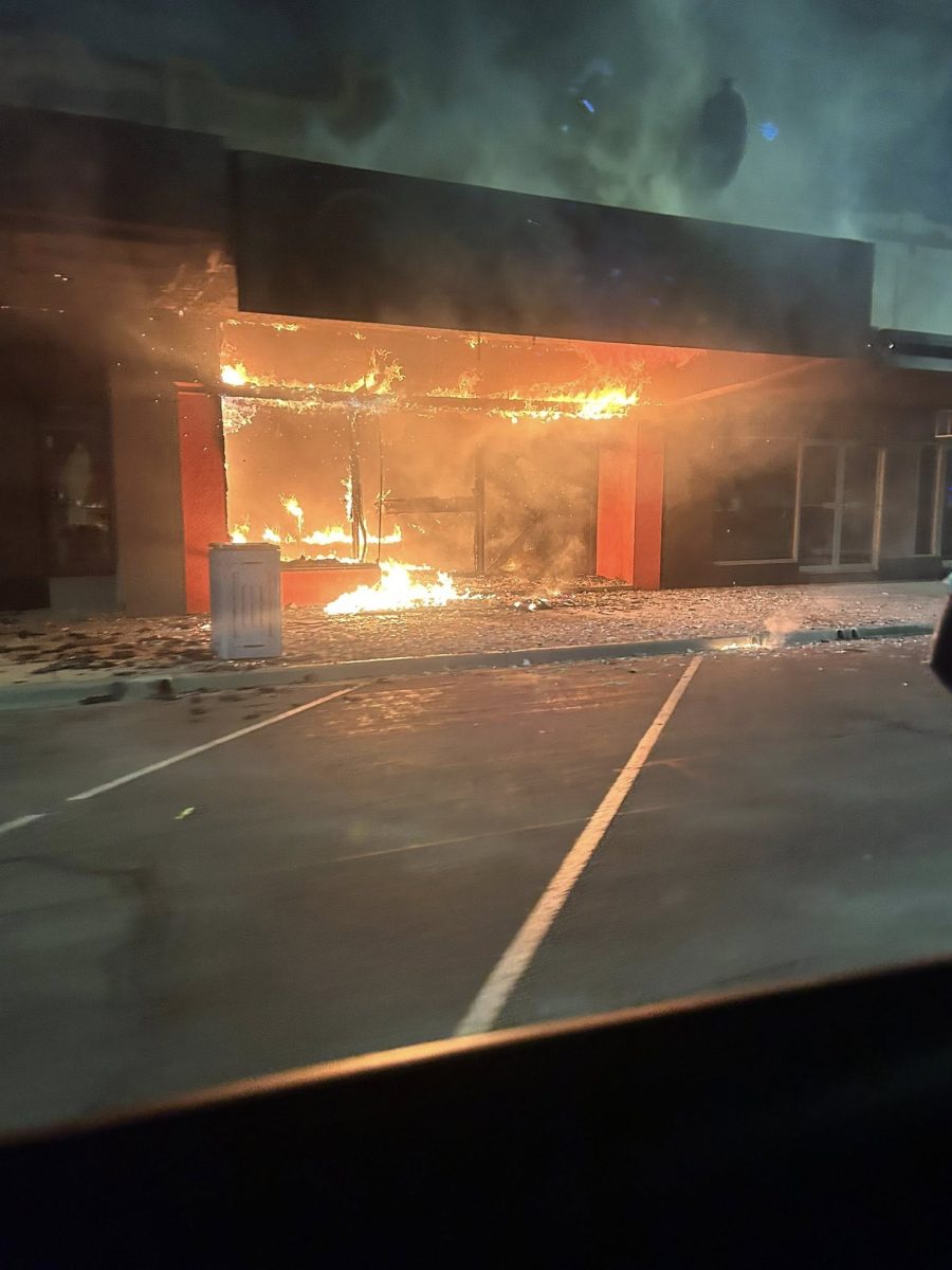 A fire that burnt down a tobacconist in Leeton is being treated as suspicious by NSW Police.